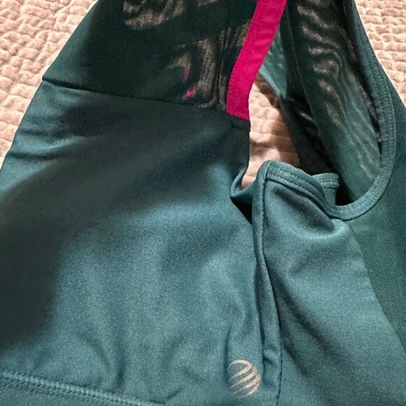 MPG sport high neck mesh sports bra & cut-outs; high compression Green/p… - Picture 6 of 15